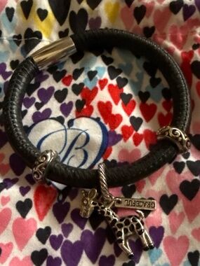 Brighton Sophia Giraffe Graceful Charm With Black Leather Bracelet